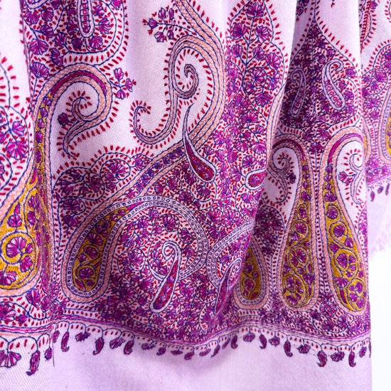 Wool needle-embroidered stole (light purple/pink)