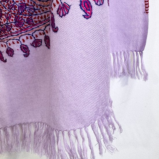 Wool needle-embroidered stole (light purple/pink)