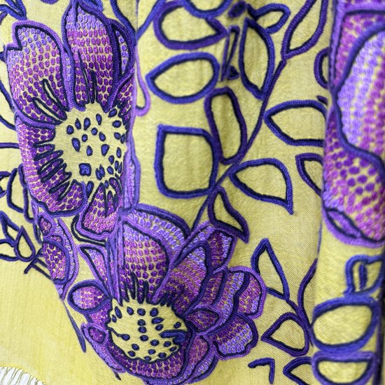薄手ウール&シルク アリー手刺繍ストール (オリーブ/パープル)