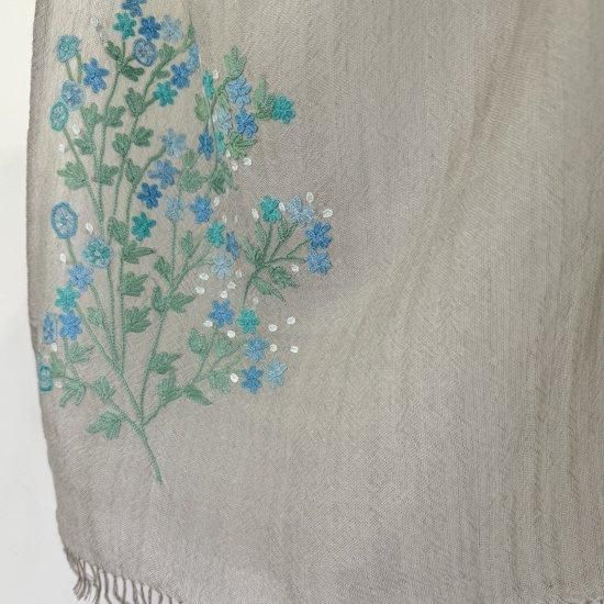ミモザ 薄手ウール&シルク アリー手刺繍細幅ストール (グレージュ)