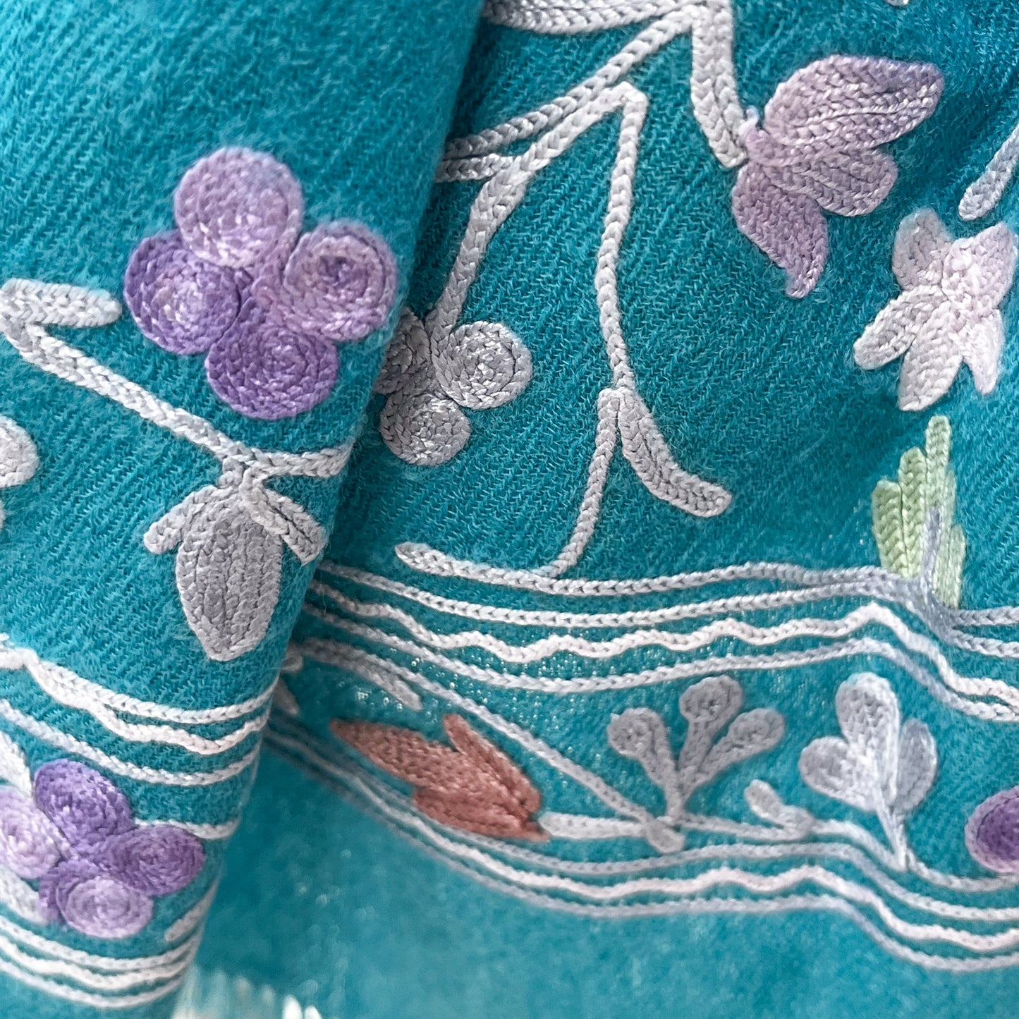 2026HappyBag 10万円 <ウールニードル手刺繍ストール1点+大判ウールジャガード織ストール1点+細幅マシン刺繍 ストール 1点セット>1点限定!