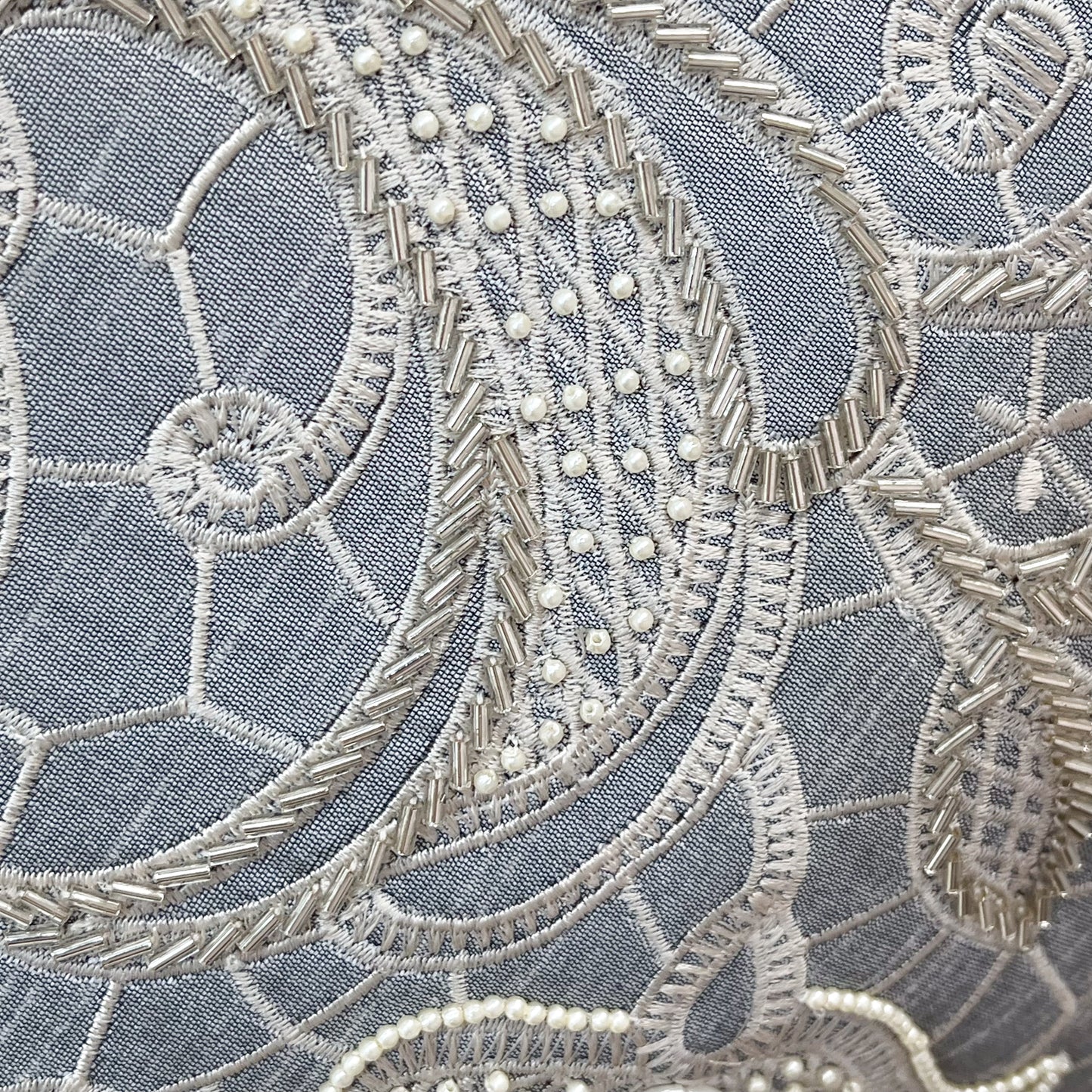 ビーズ刺繍 ポリエステルショルダーバッグ (グレー/ホワイト)