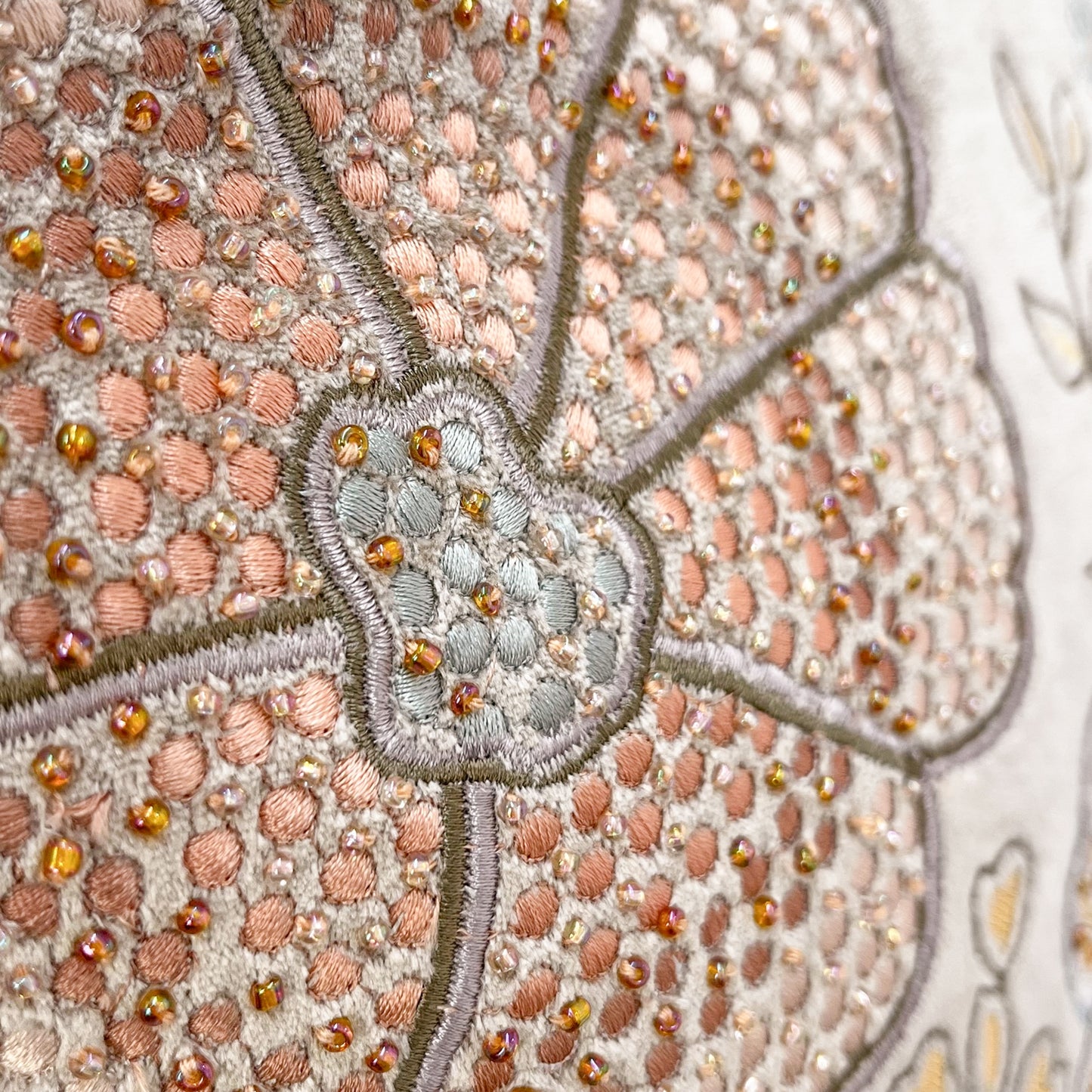 Embroidered beaded cotton shoulder bag (beige/multi)