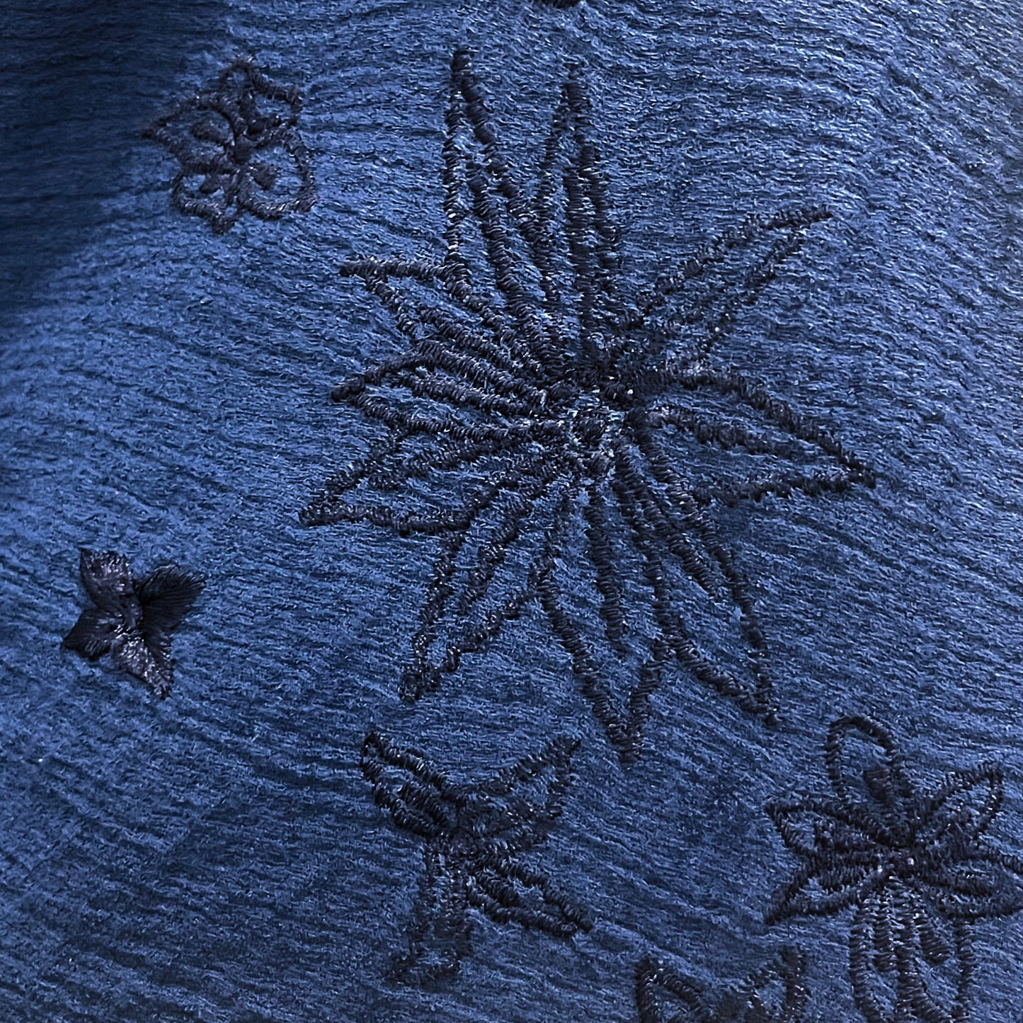 刺繍入りコットンVネックワンピース(ネイビー)