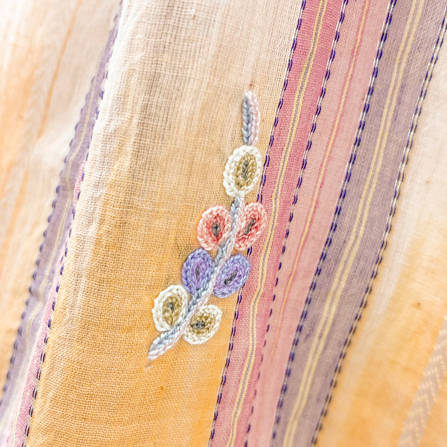 コットン アリー手刺繍ストール (ライトオレンジミックス)