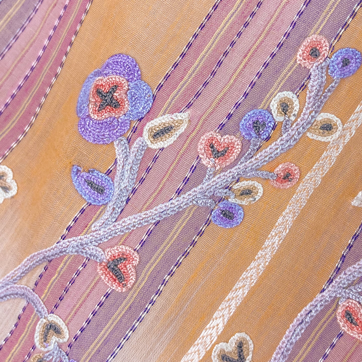 コットン アリー手刺繍ストール (ライトオレンジミックス)