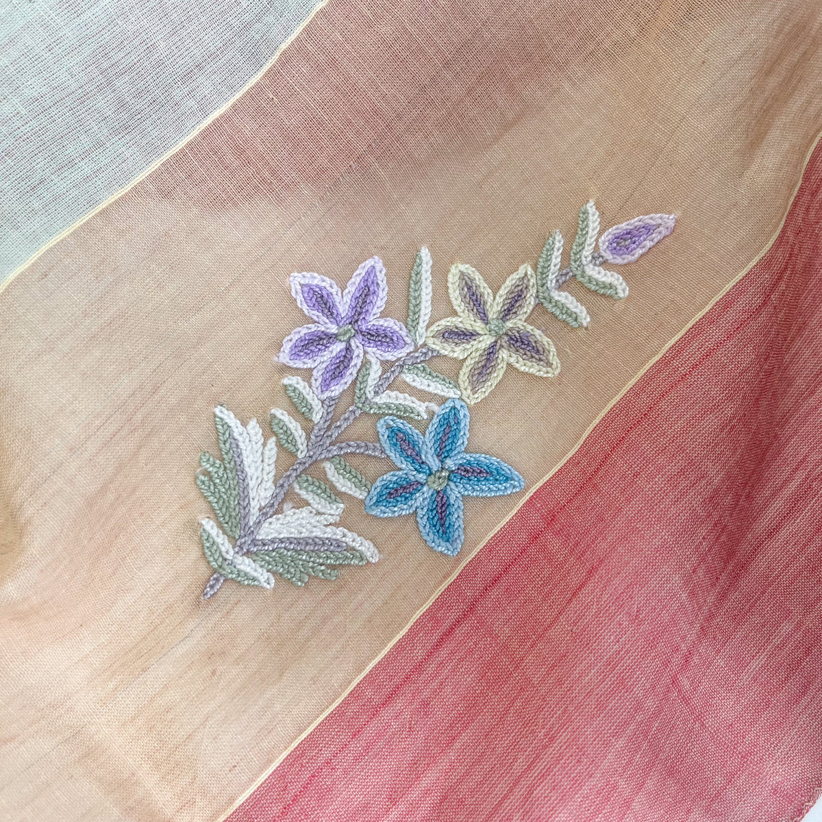 コットン アリー手刺繍ストール (グリーン/オレンジ)