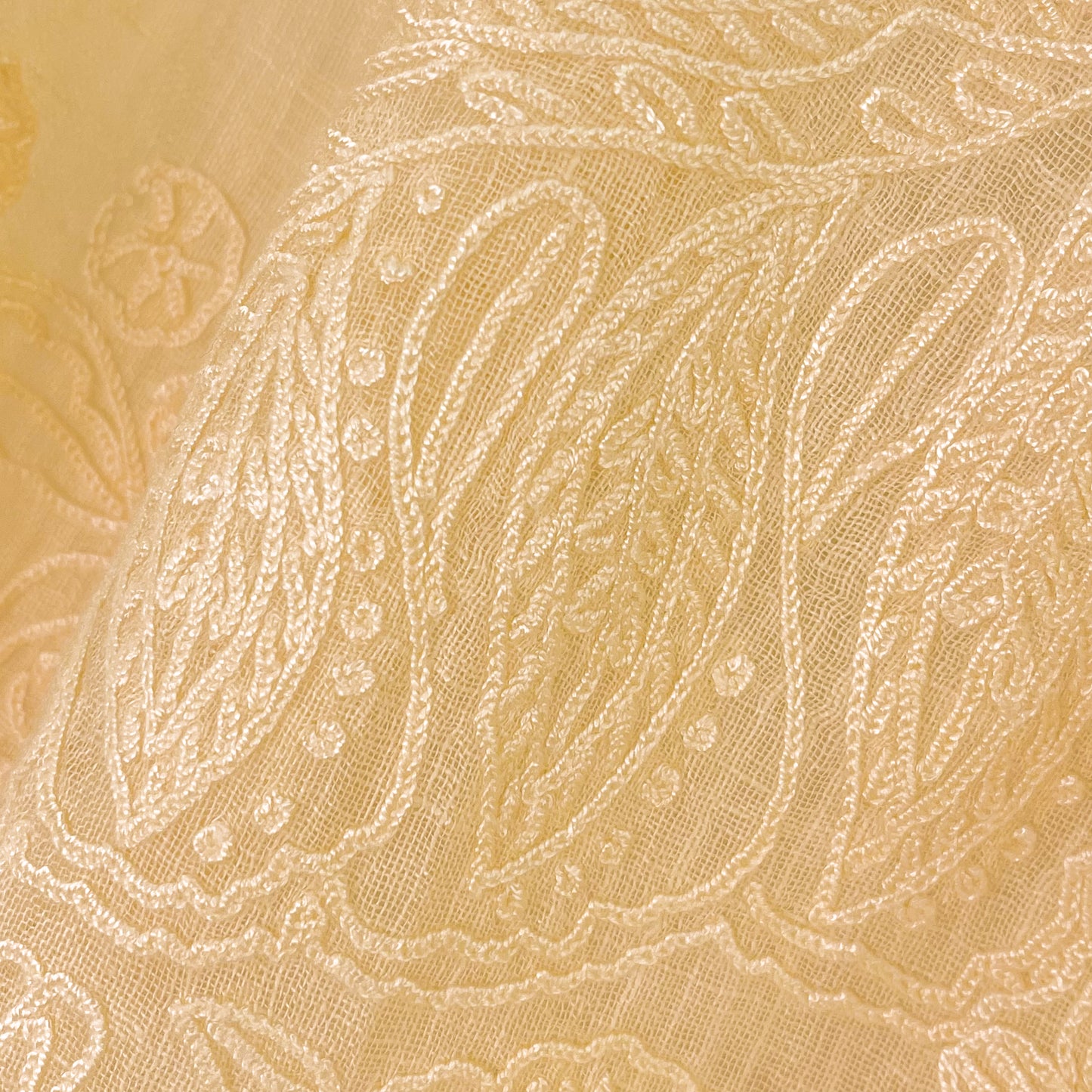 Dream In NICE リネン アリー手刺繍ストール (ライトイエロー)