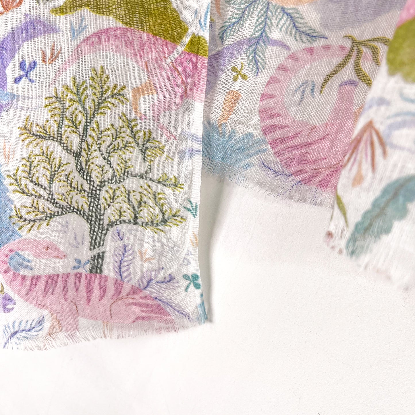 Dinosaur linen original print stole (light pink)