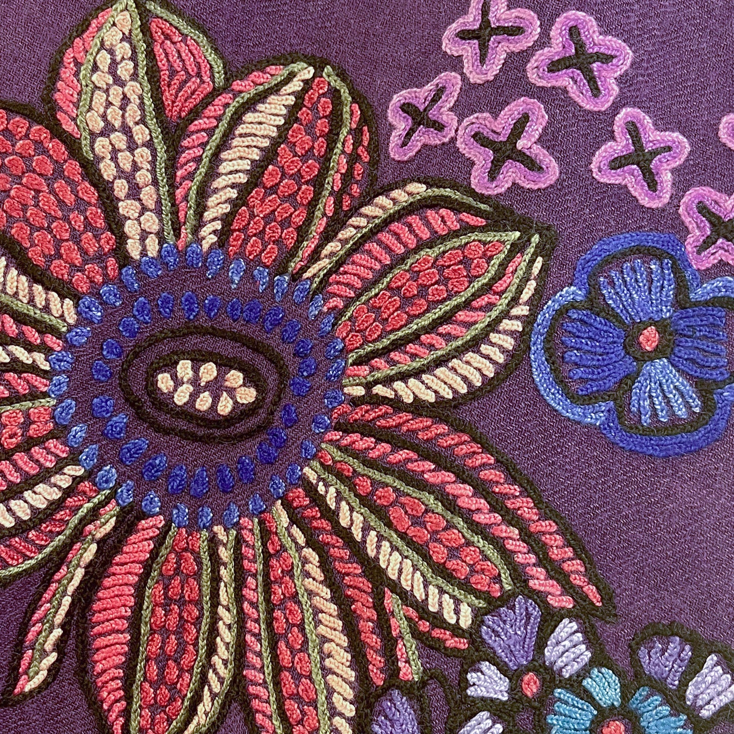 FLOWER MERRY GO ROUND ウール アリー手刺繍ストール (ダークパープル)