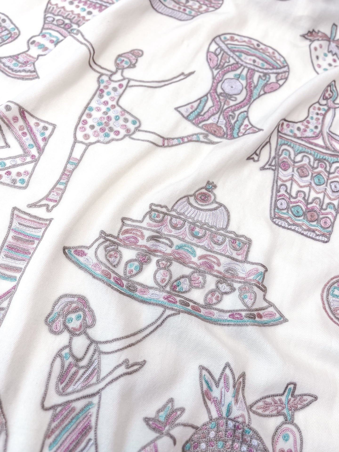 PARTY ファインウールシルク アリー手刺繍ストール (ホワイト)