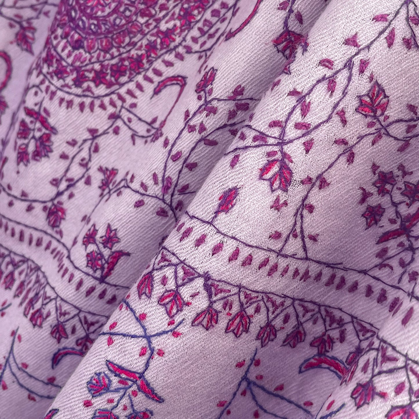 【期間限定スペシャル価格】ウール ニードル手刺繍ストール (ライトパープル)