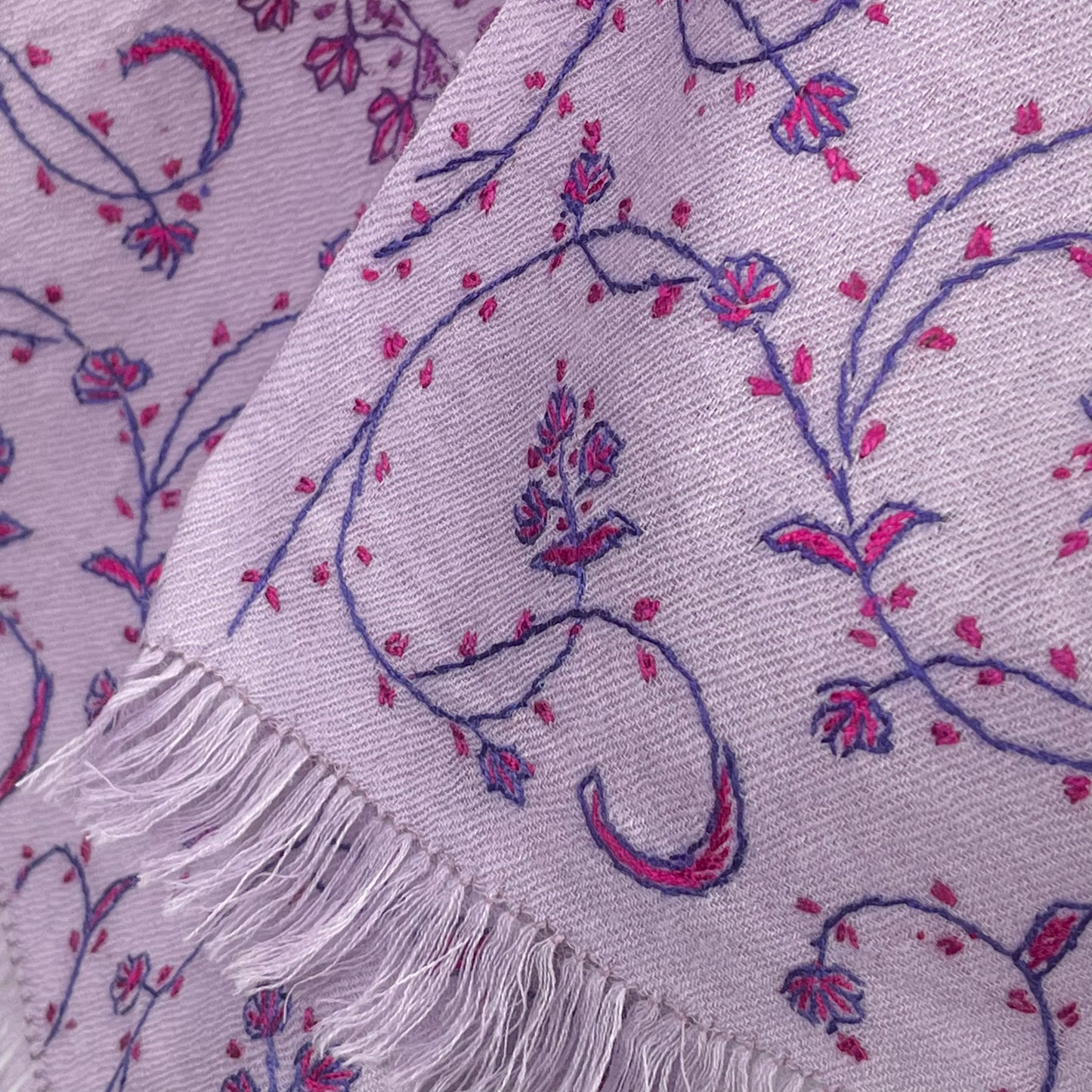 【期間限定スペシャル価格】ウール ニードル手刺繍ストール (ライトパープル)