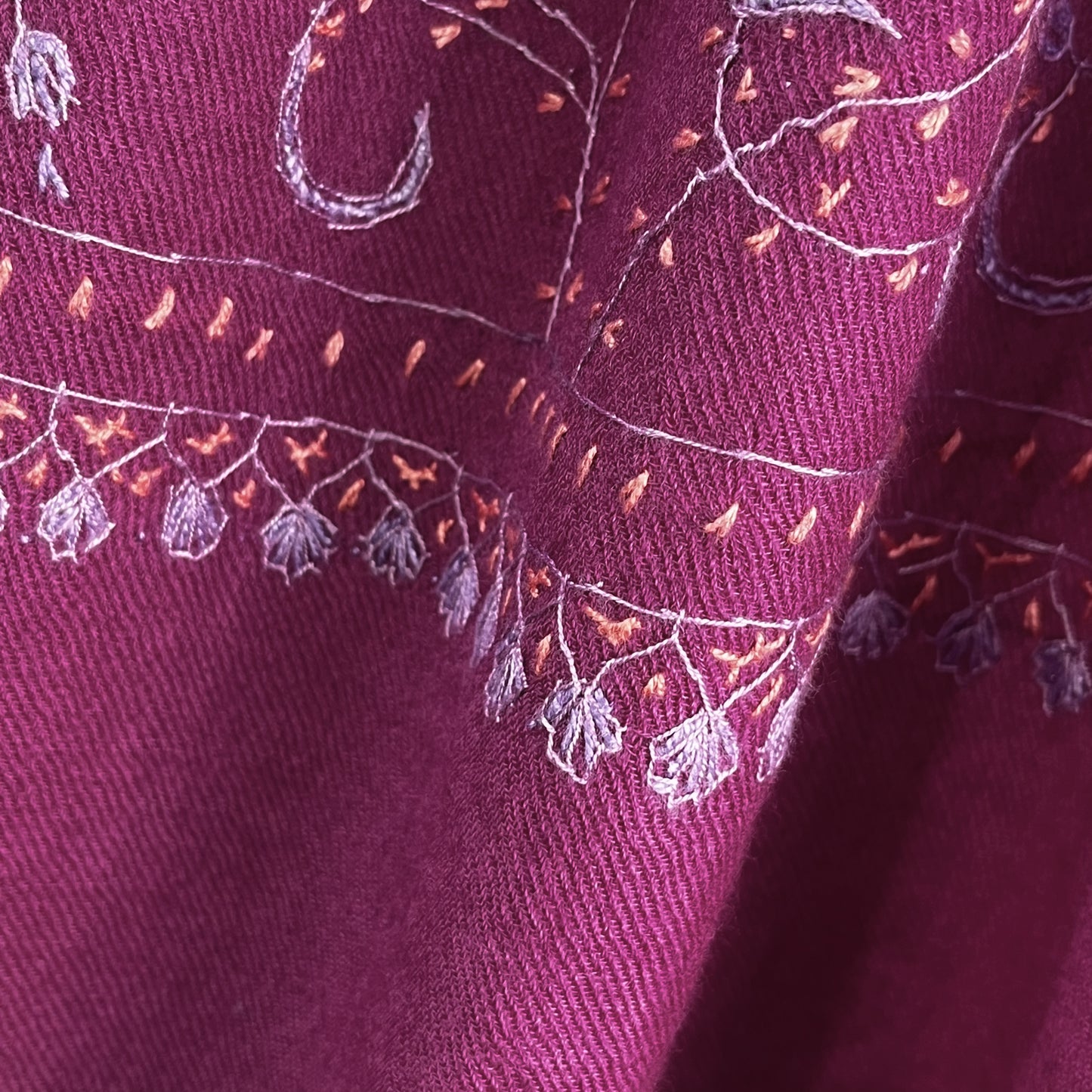 ウール ニードル手刺繍ストール (マゼンタ)