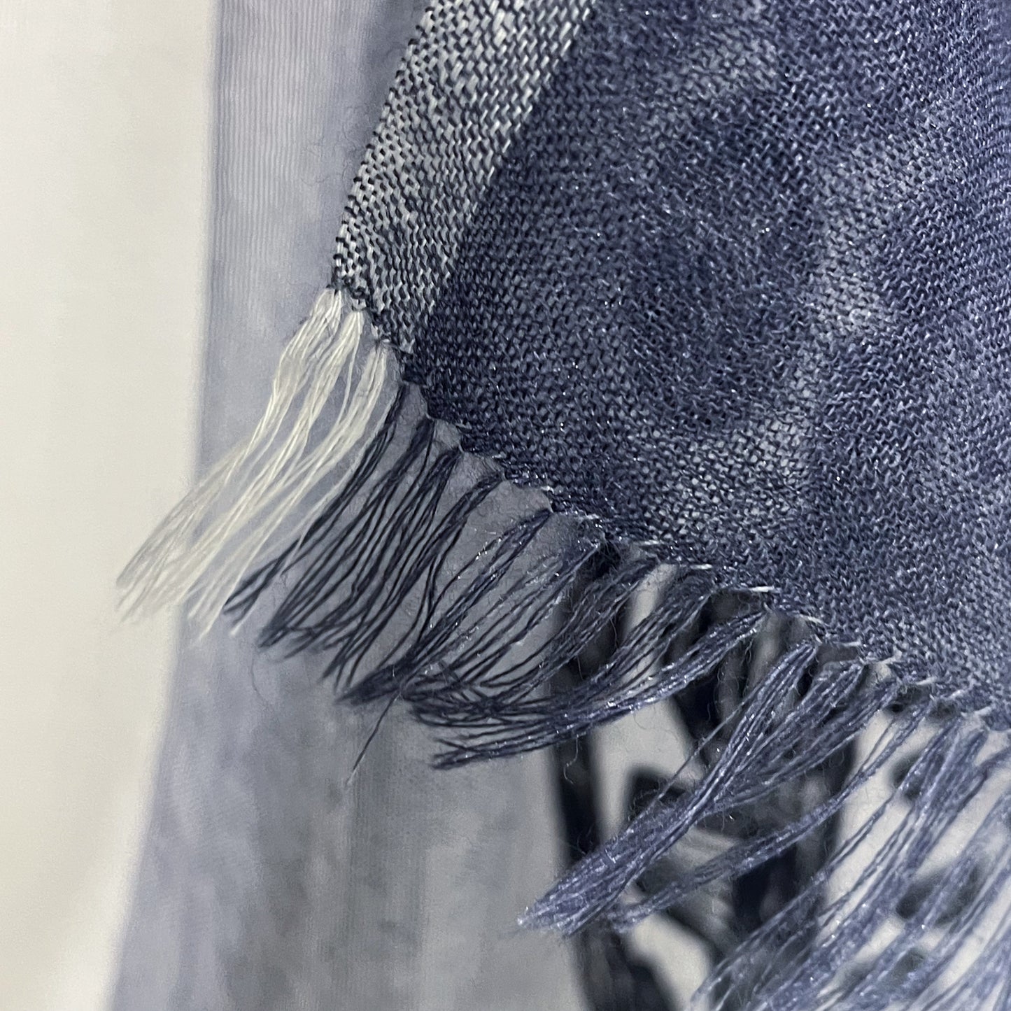 Fine wool & silk Ally hand-embroidered stole (grey/white)