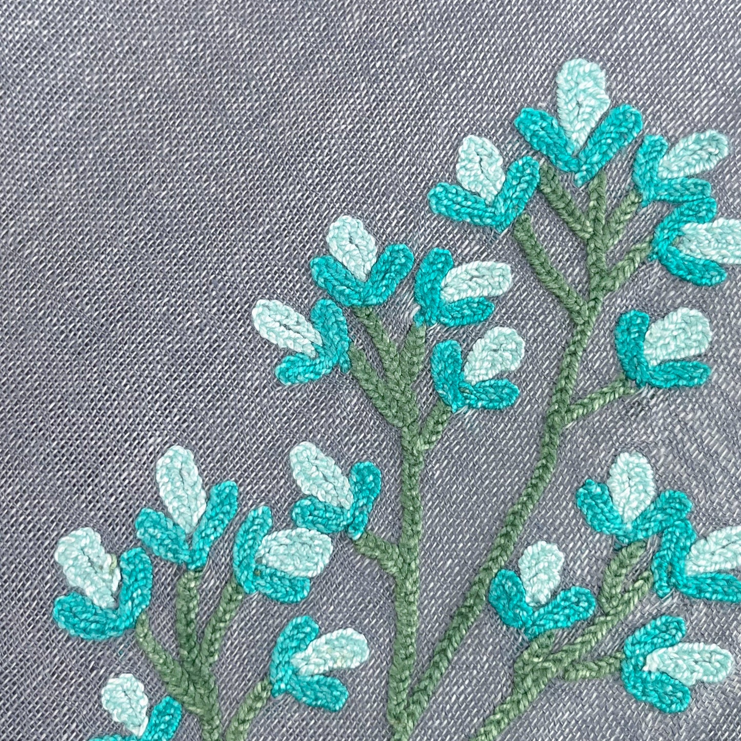 ウール&シルク アリー手刺繍ストール(グレー)