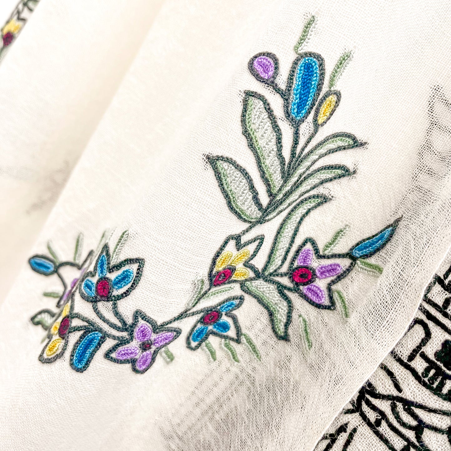 Lightweight wool and silk Allie hand-embroidered stole (white)