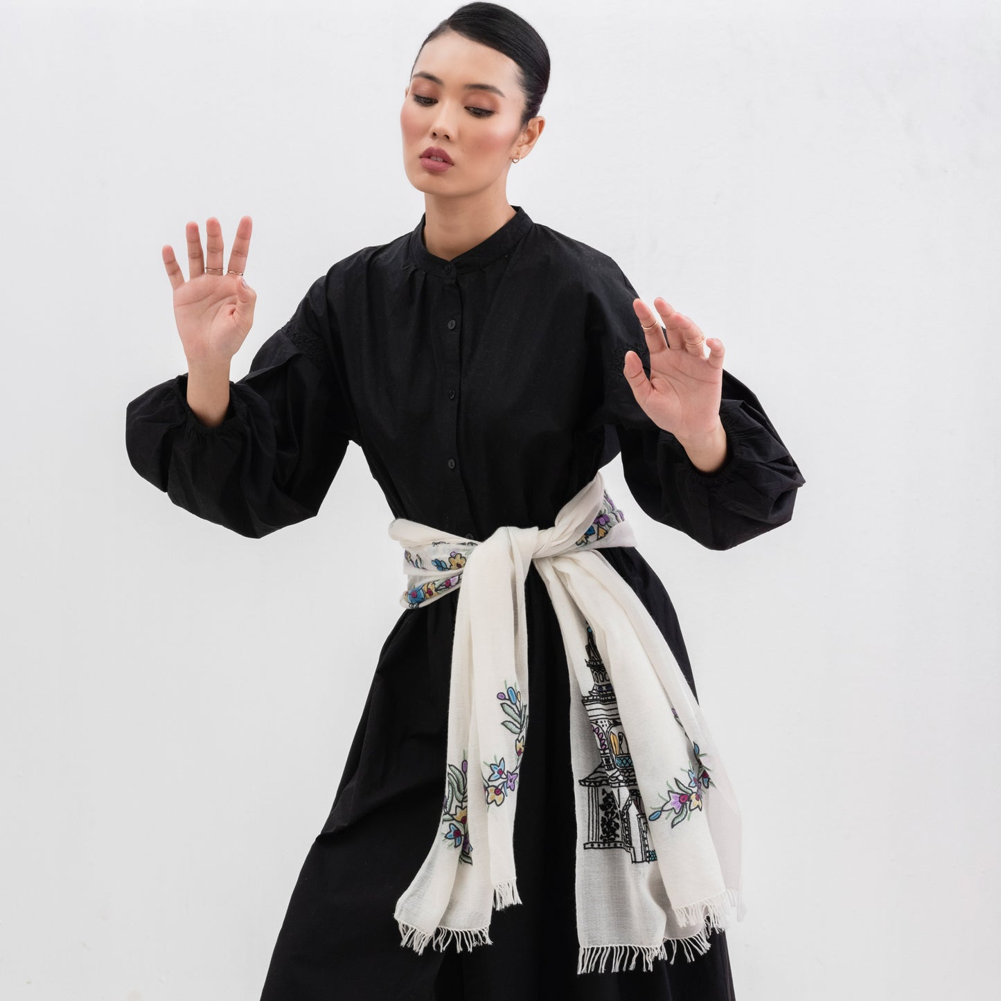 Lightweight wool and silk Allie hand-embroidered stole (white)