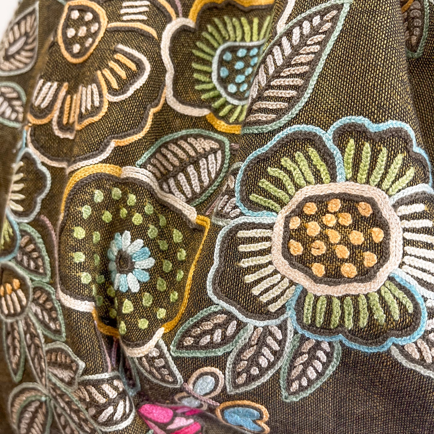 FLOWER POT ウール&シルク アリー手刺繍ストール (ダークカーキ)