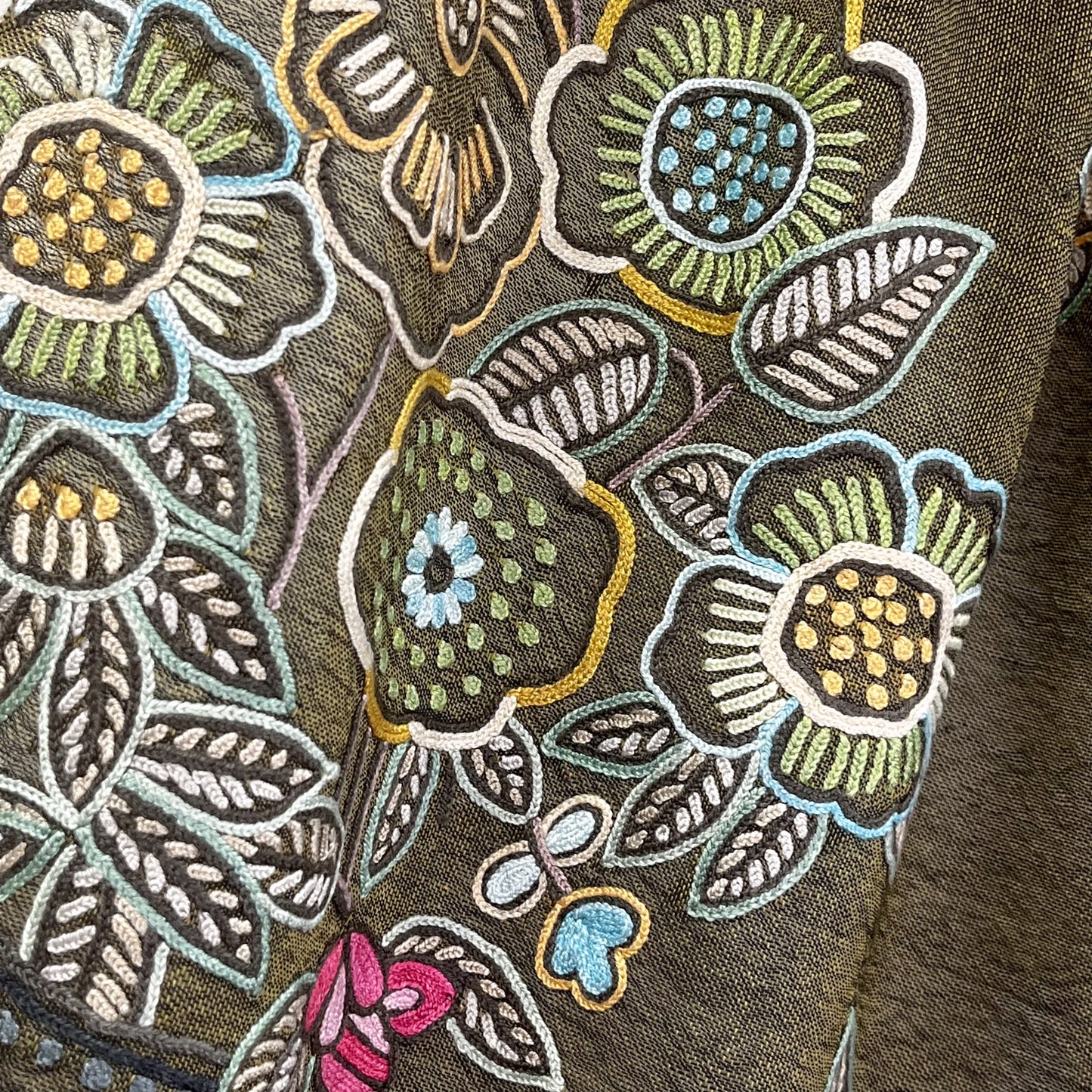 FLOWER POT ウール&シルク アリー手刺繍ストール (ダークカーキ)