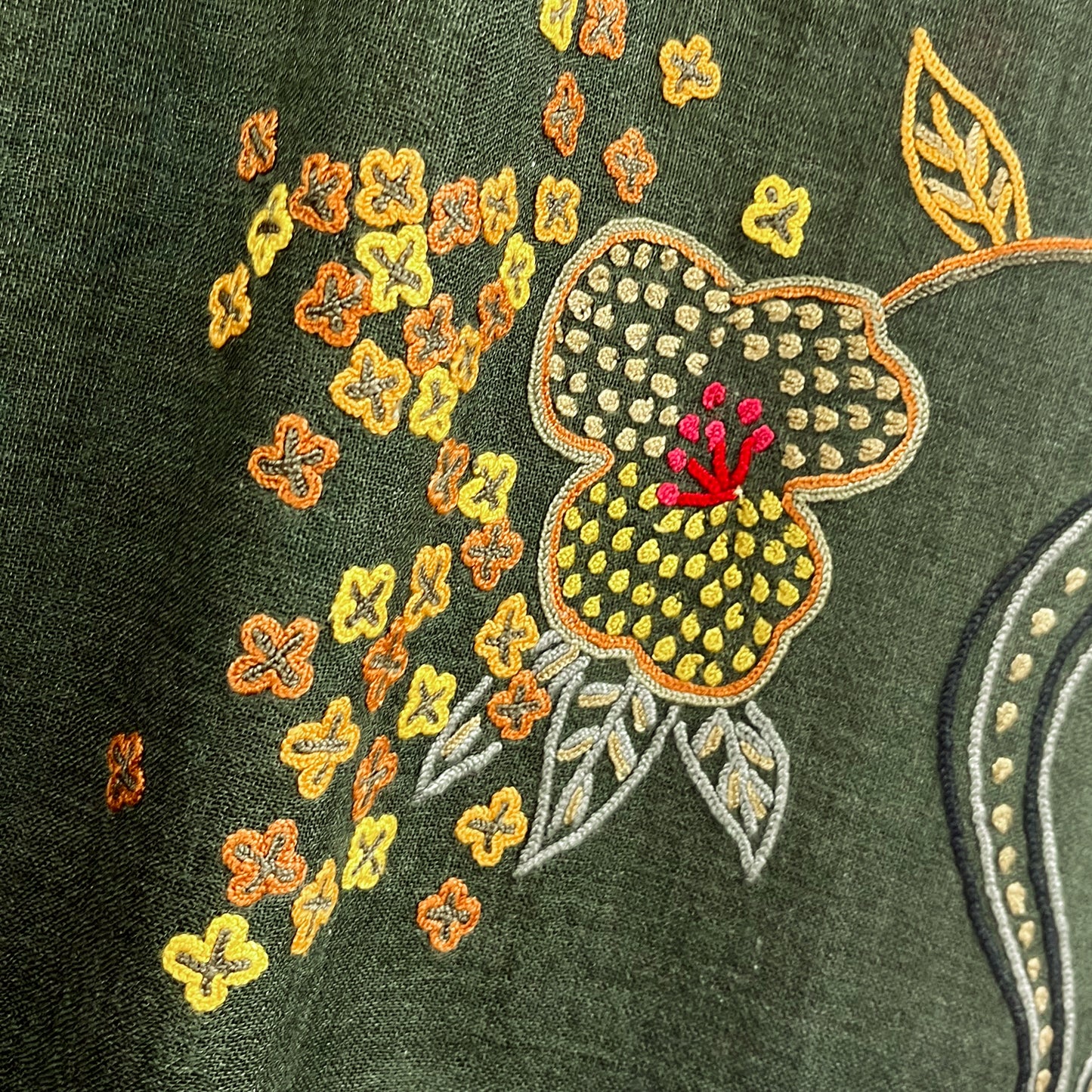 NEW FLOWER POT ウール&シルク アリー手刺繍ストール (ダークグリーン)