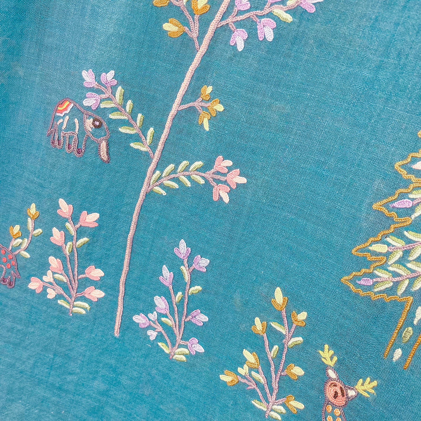 Tree of Life 薄手ウール&シルク アリー手刺繍ストール (ターコイズ)