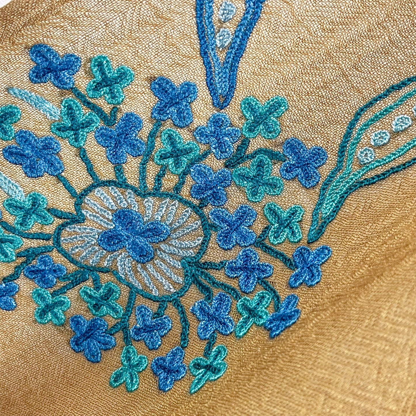 薄手ウール&シルク アリー&ニードル手刺繍ストール(ダークオリーブ)