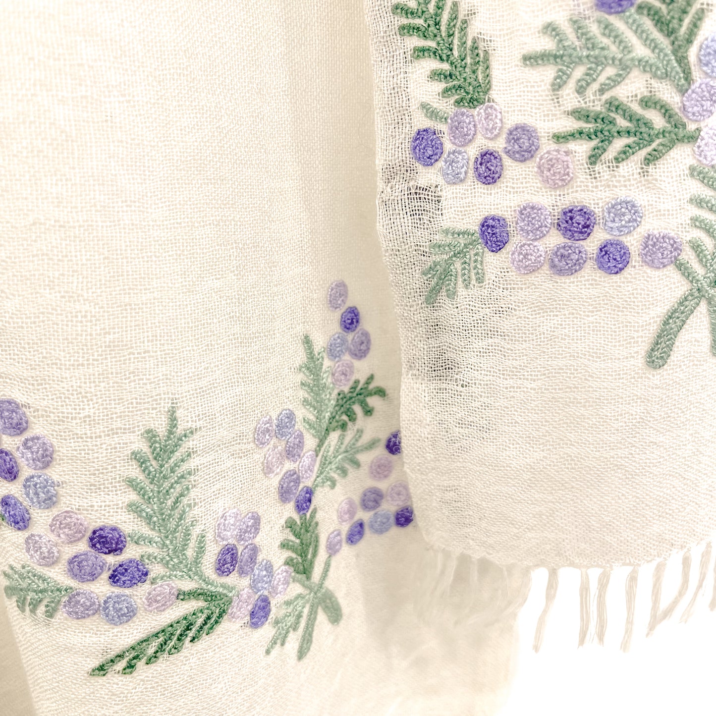 ミモザ 薄手ウール&シルク アリー手刺繍細幅ストール (ホワイト)
