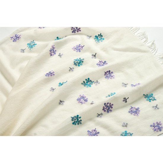 小花柄 薄手ウール&シルク アリー手刺繍ストール (ホワイト)