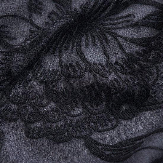 EXOTIC FLOWER 薄手ウール&シルク アリー手刺繍ストール (オフブラック/ブラック)