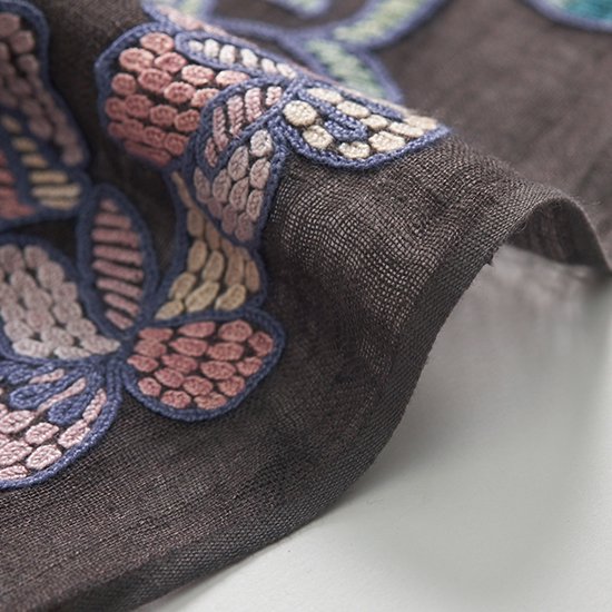 FLOWER BOUQUET 麻素材 アリー手刺繍ストール (オフブラック)