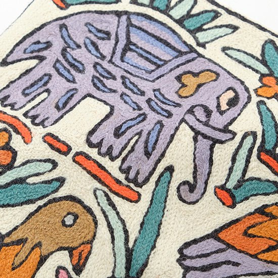 アニマル 手刺繍クッションカバー 45cm×45cm (ホワイト)