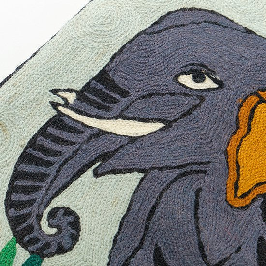 Elephant hand-embroidered cushion cover with elephant motif, 40cm x 40cm (light green)