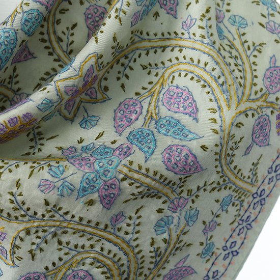 Silk Needle Hand Embroidered Stole (Green)