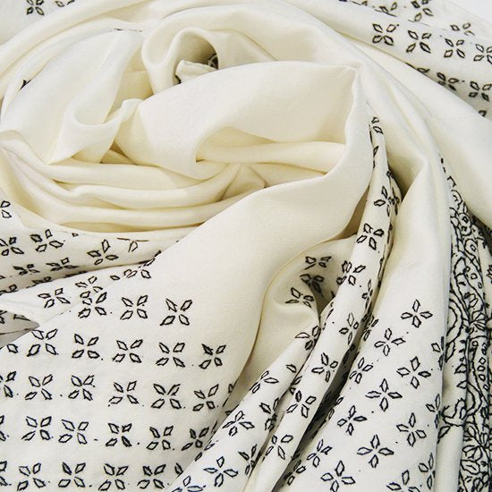 Silk Needle-Embroidered Stole (White)