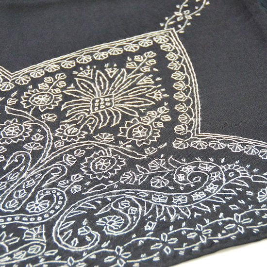 Silk Needle-Embroidered Stole (Black)
