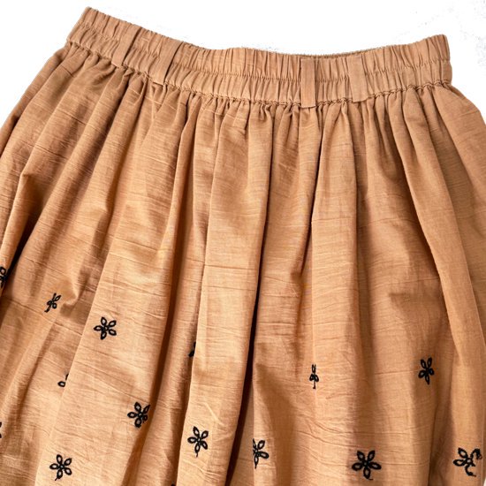 Cutwork &amp; Machine Embroidery Gathered Skirt (Camel) G-V0008SK_0154