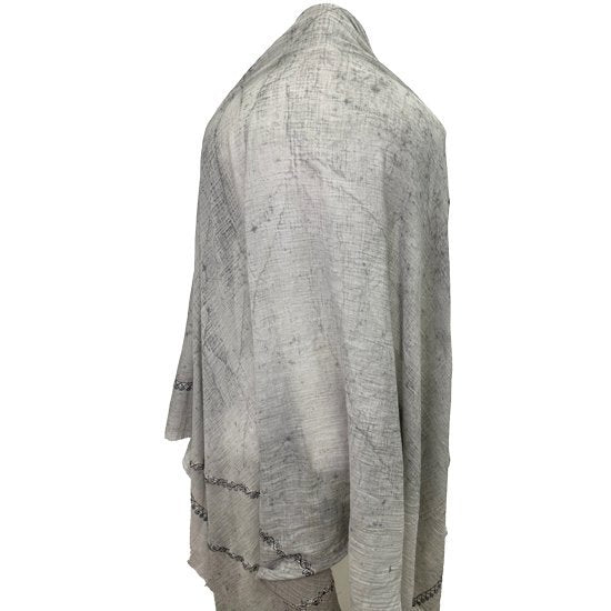 Japanese organic cotton hand-embroidered scarf (light gray)