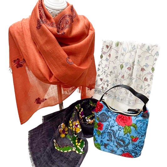 2026HappyBag 3万円 ＜ニードル手刺繍ストール1点+ウール毛糸手刺繍ストール1点+細幅マシン刺繍 ストール 1点+ワンハンドルポーチ1点セット＞3点限定！