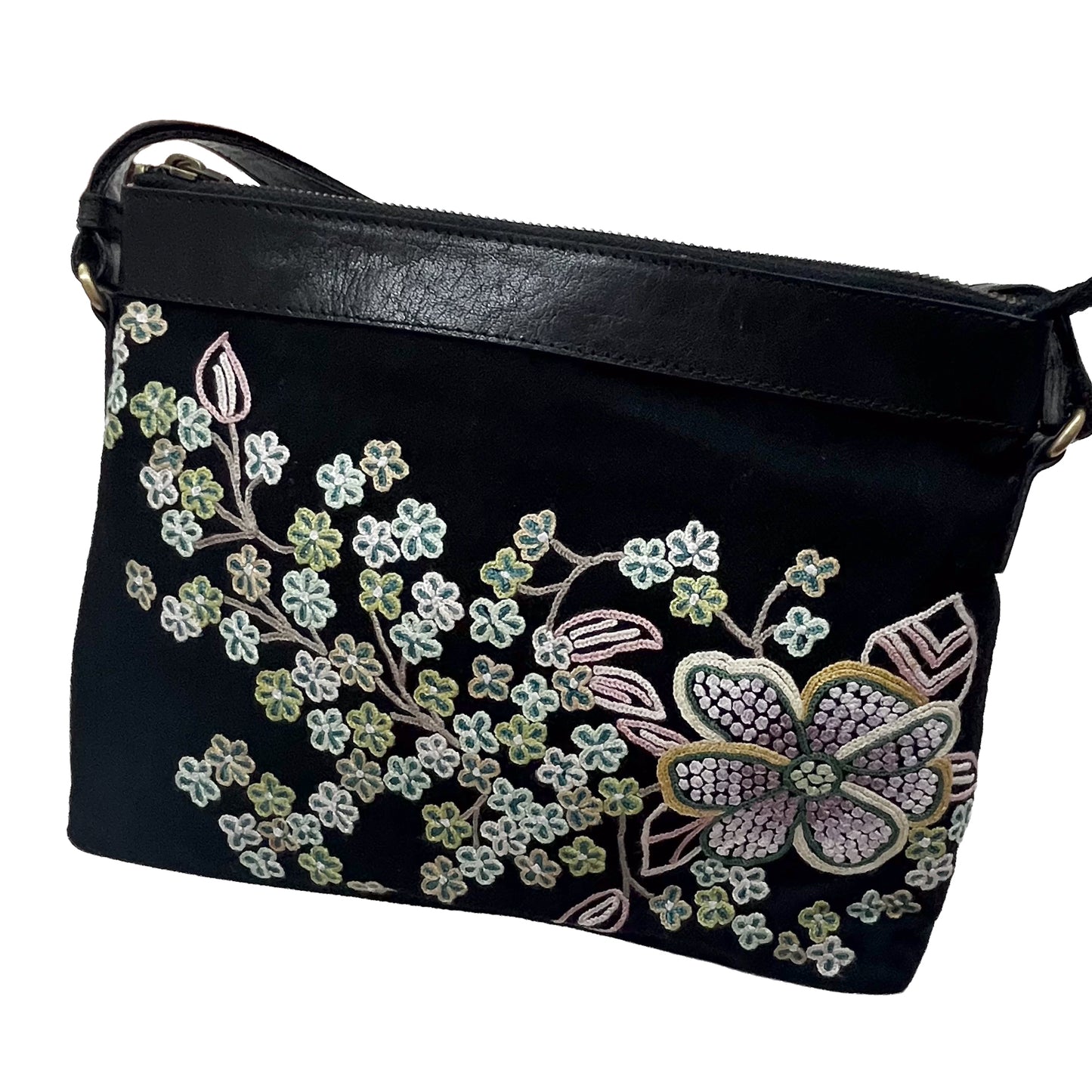 2026HappyBag 5万円＜ウール アリー手刺繍ストール1点+細幅マシン刺繍ストール1点+ウール毛糸手刺繍ストール1点+アリー手刺繍 ショルダーバッグ1点セット＞1点限定！