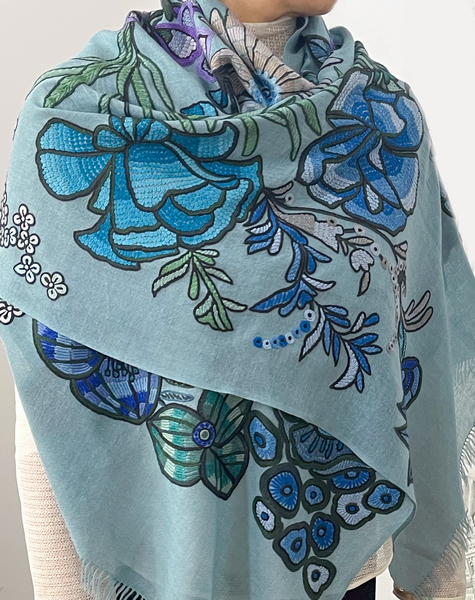 DARK FLOWER 薄手ウール&シルク アリー手刺繍ストール (ダルターコイズ