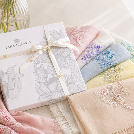 ギフトシリーズ 麻素材 手刺繍ストール