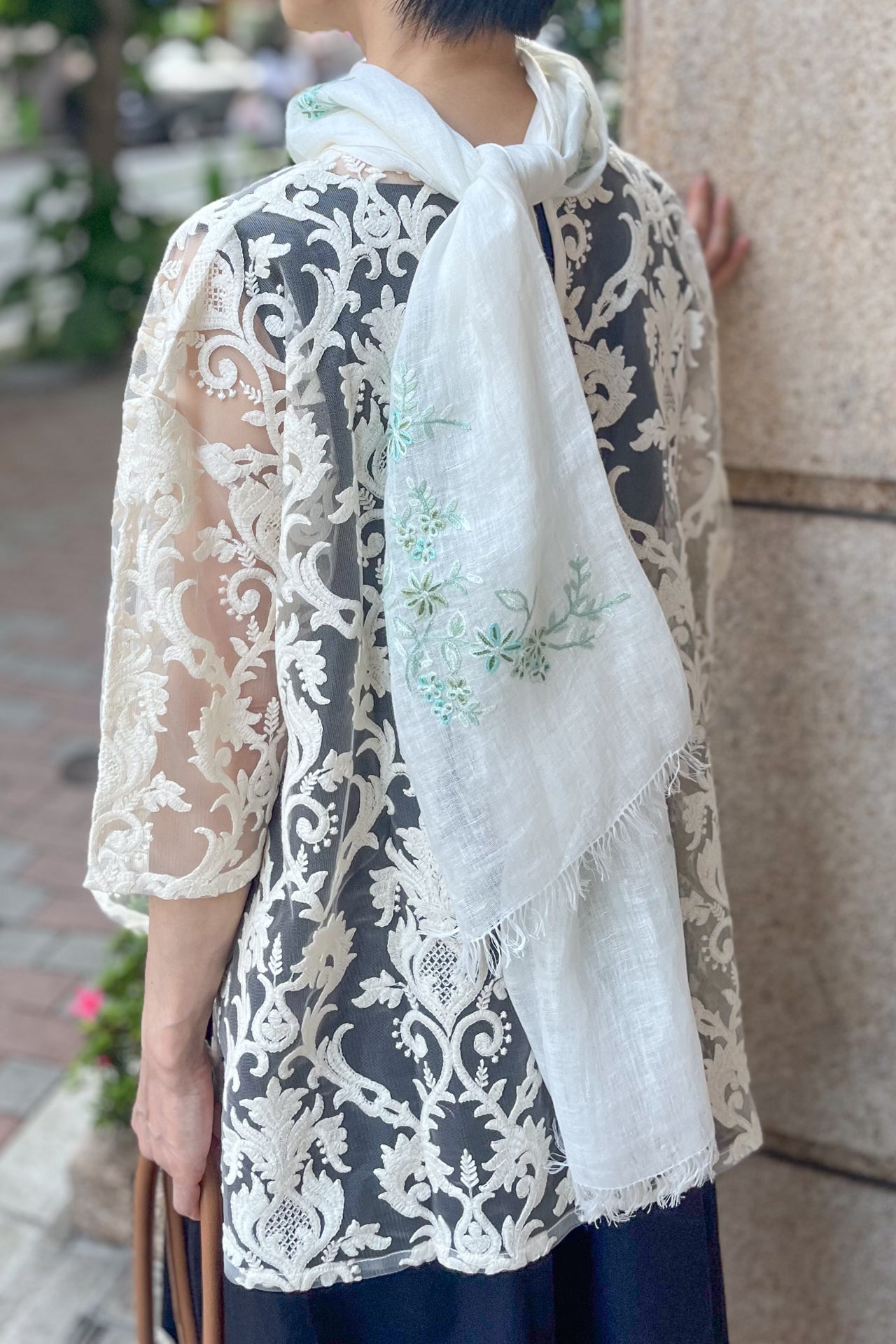 Linen hand-embroidered stole (light green)