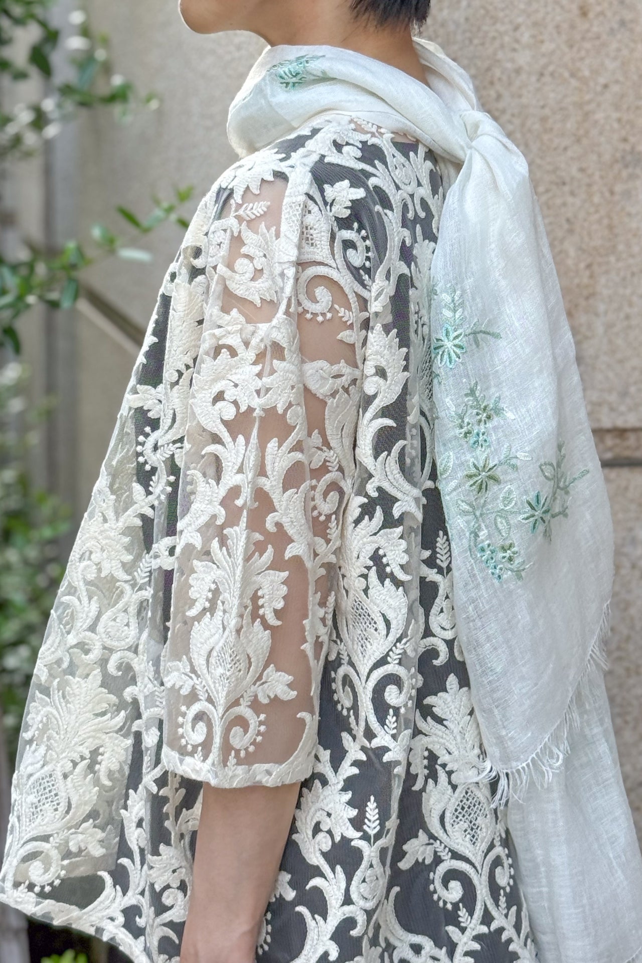 Linen hand-embroidered stole (light green)