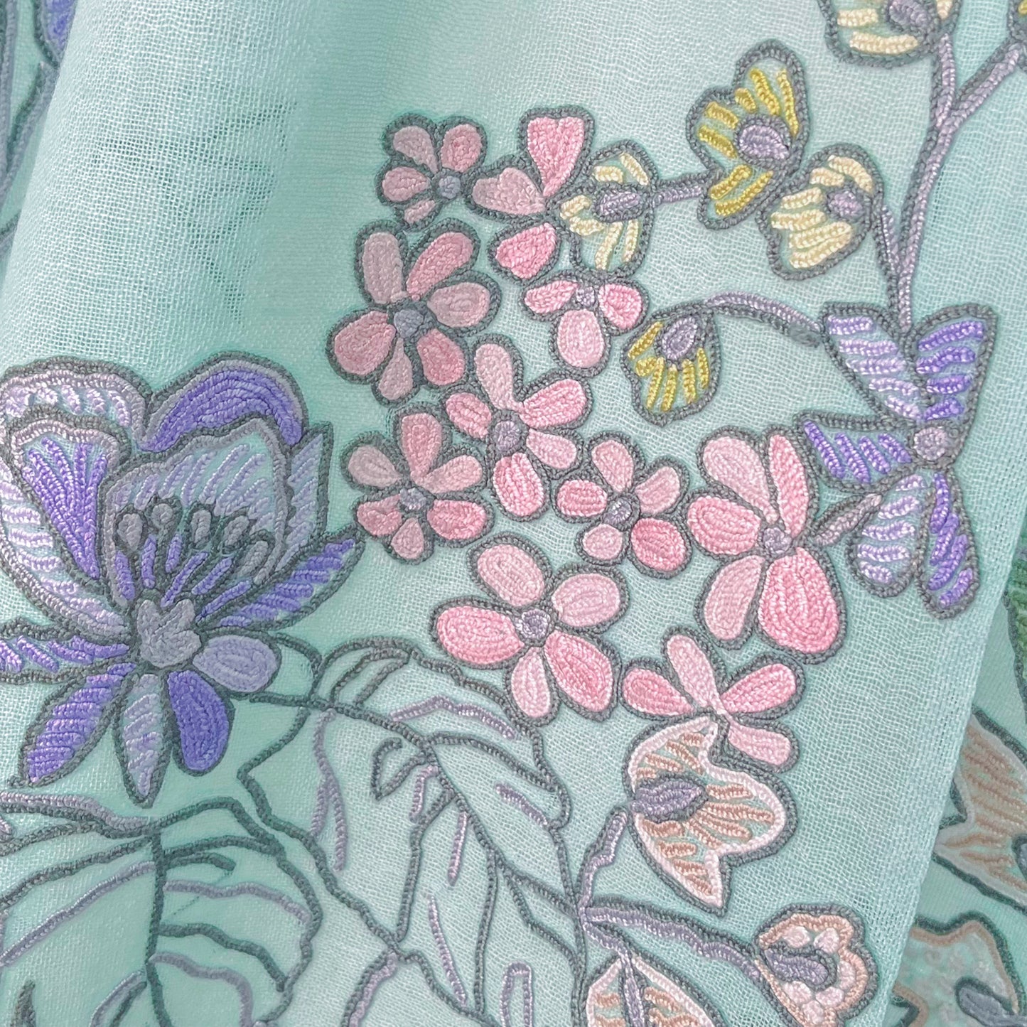 [Free Shipping] Wool &amp; Silk Ali Hand Embroidered Stole 60cm x 200cm (White/Light Turquoise)