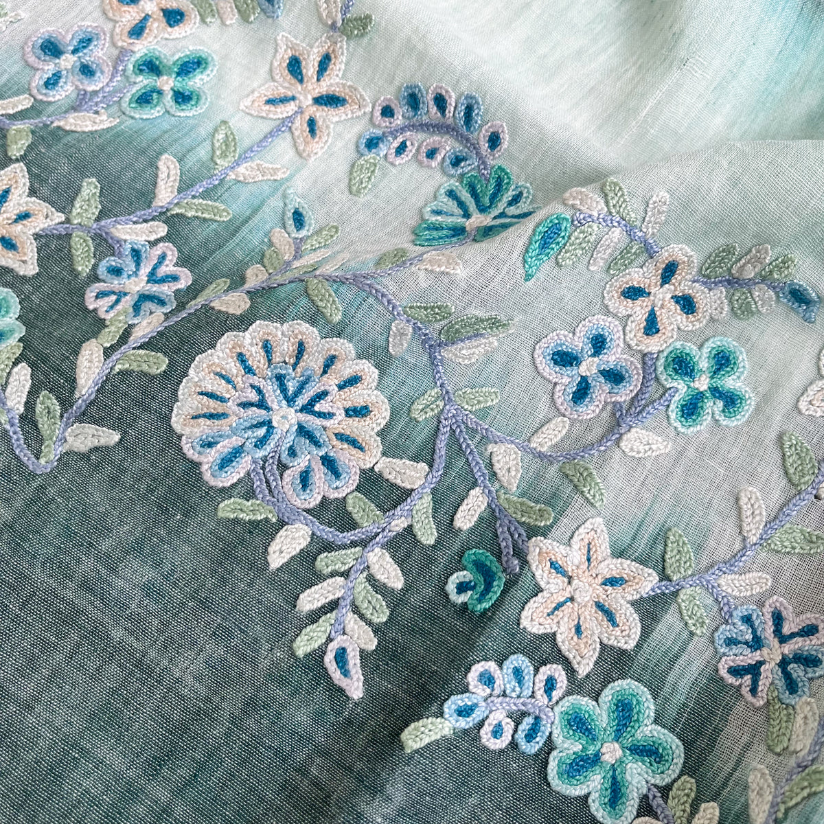 コットン アリー手刺繍ストール (グリーン)