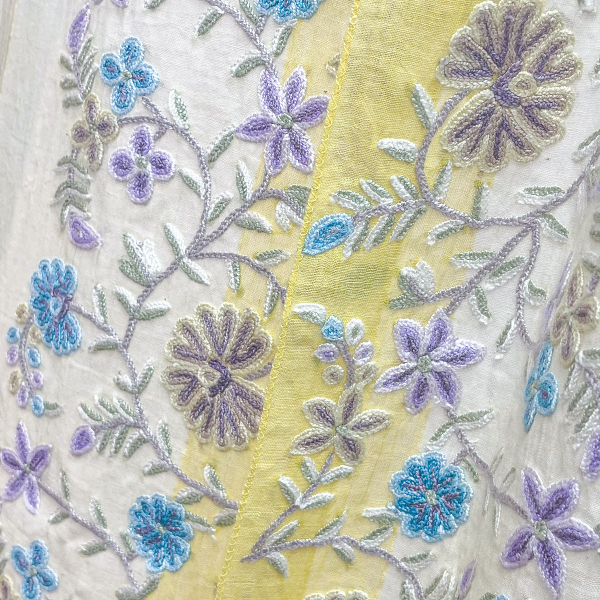コットン アリー手刺繍ストール (グリーン/オレンジ)
