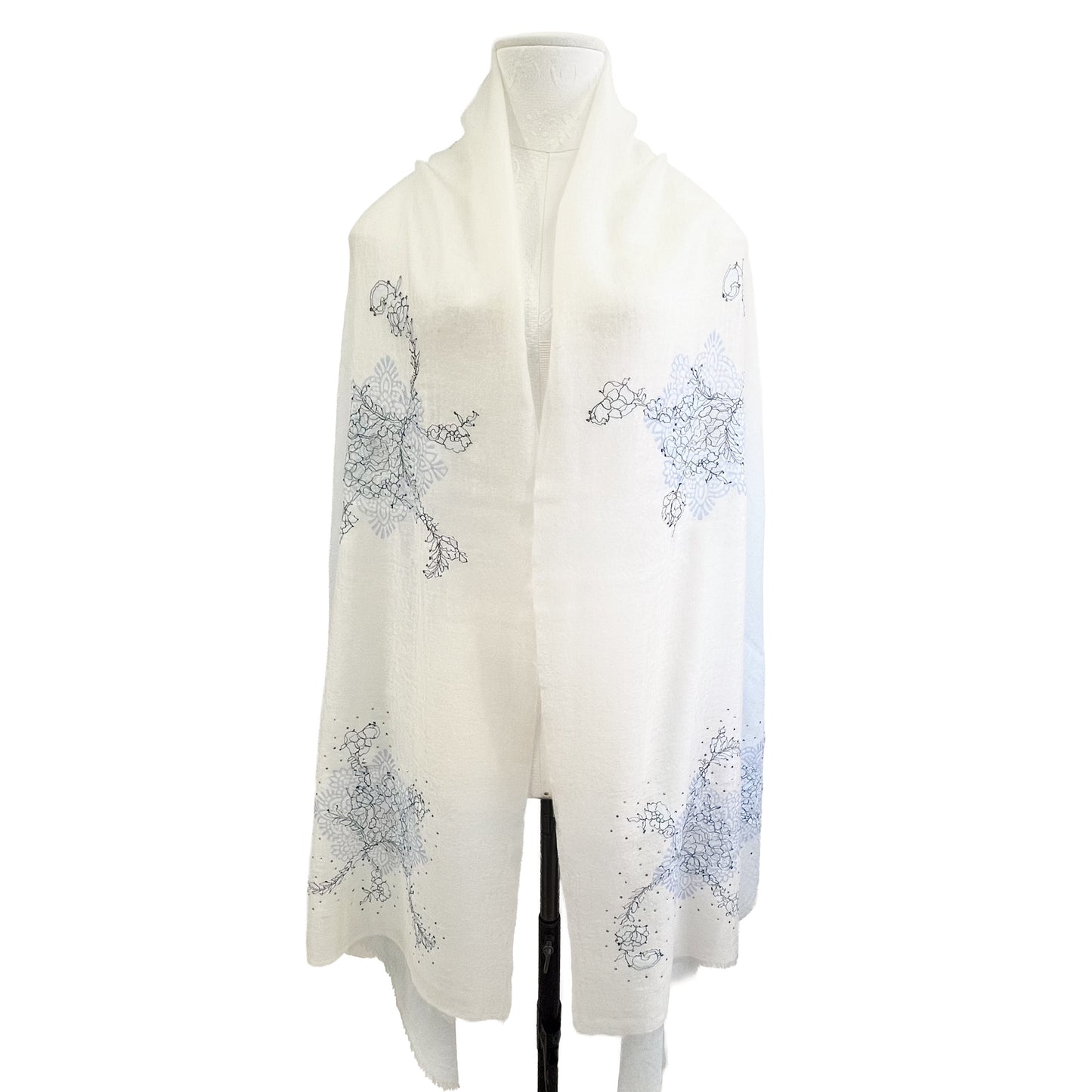 レースシリーズ 薄手カシミヤ レースストール (ホワイト-ライトブルーグラデーション)