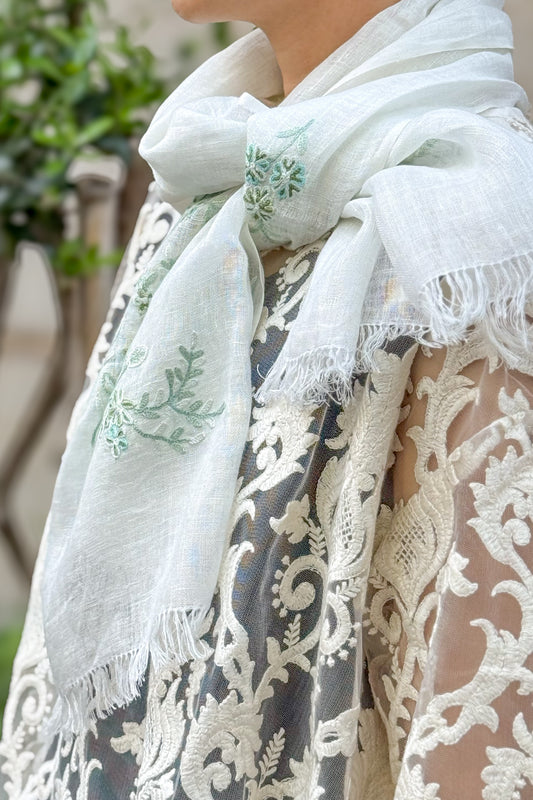 麻素材 手刺繍ストール (ライトグリーン)