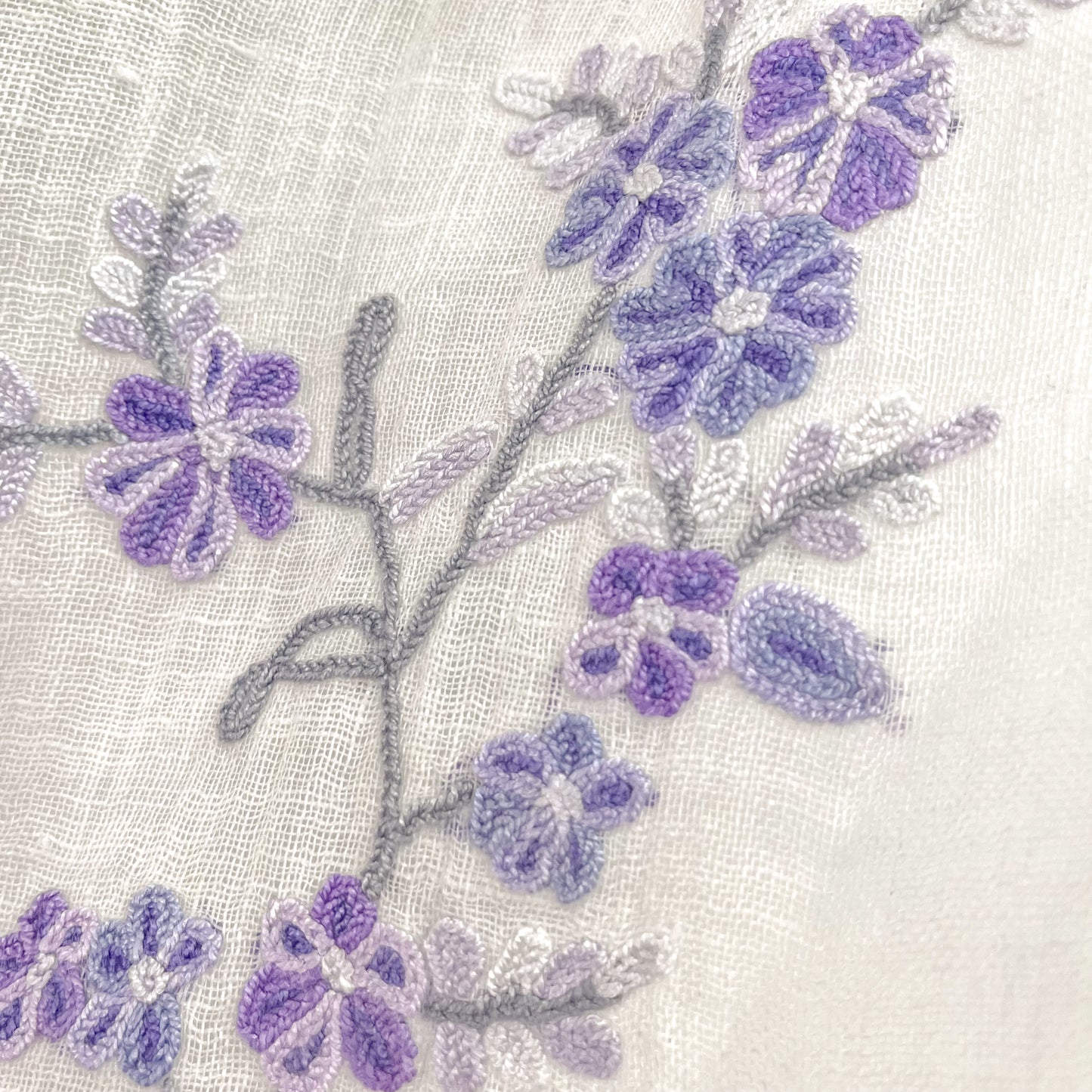 ギフトシリーズ 麻素材 手刺繍ストール